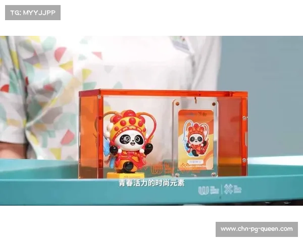 成都世运村设文化体验区 蜀绣垒球元素融合纪念品正式亮相 成都世运村设文化体验区 蜀绣垒球元素融合纪念品正式亮相
